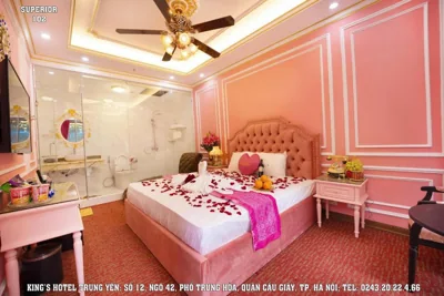 Superior kamer met kingsize bed — King’s hotel Trung Yên